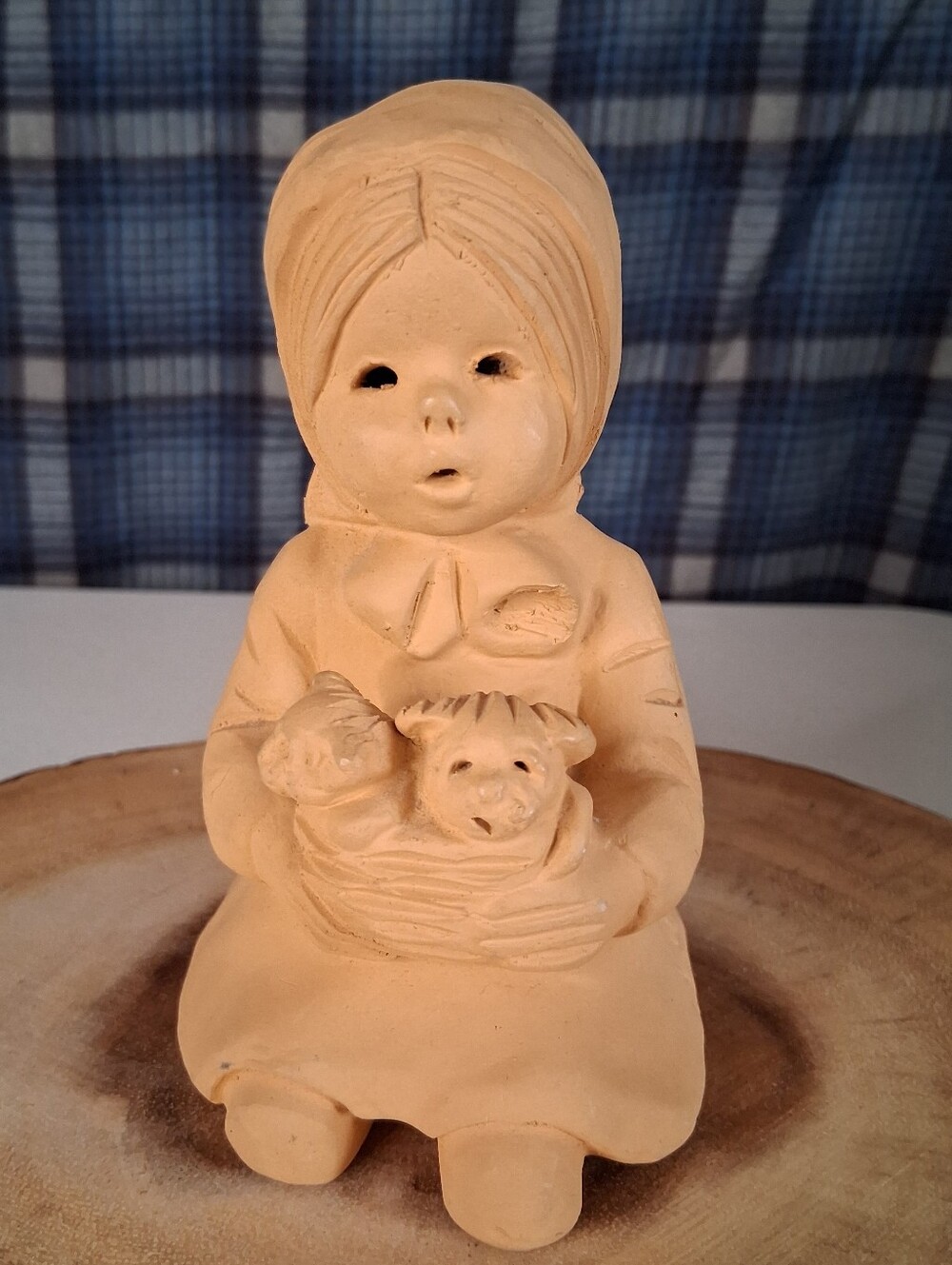 Dave Grossman Designs Inc. Terracotta Figurine  1972 5" Girl With Dogs Or Cats